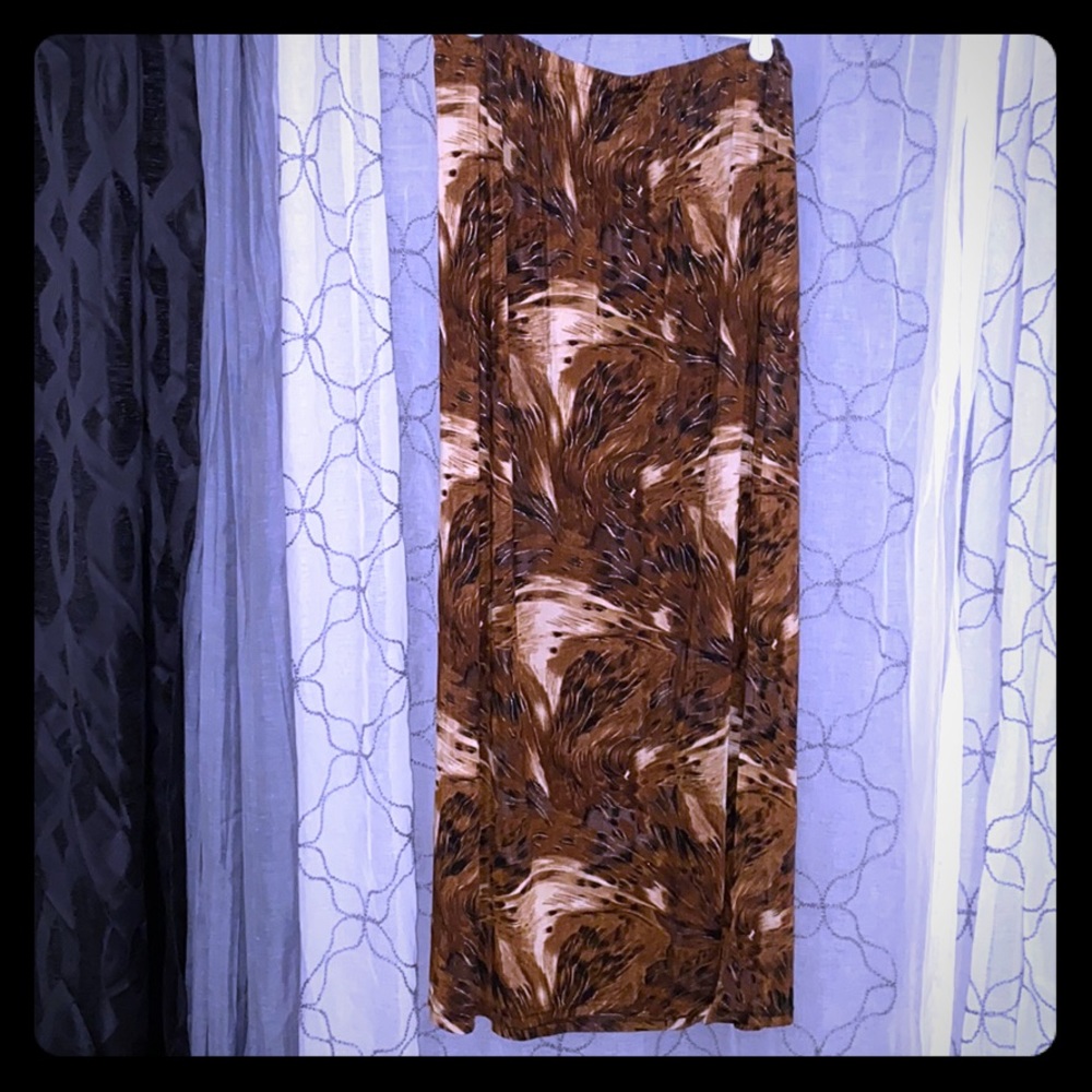 Stretchy waist skirt